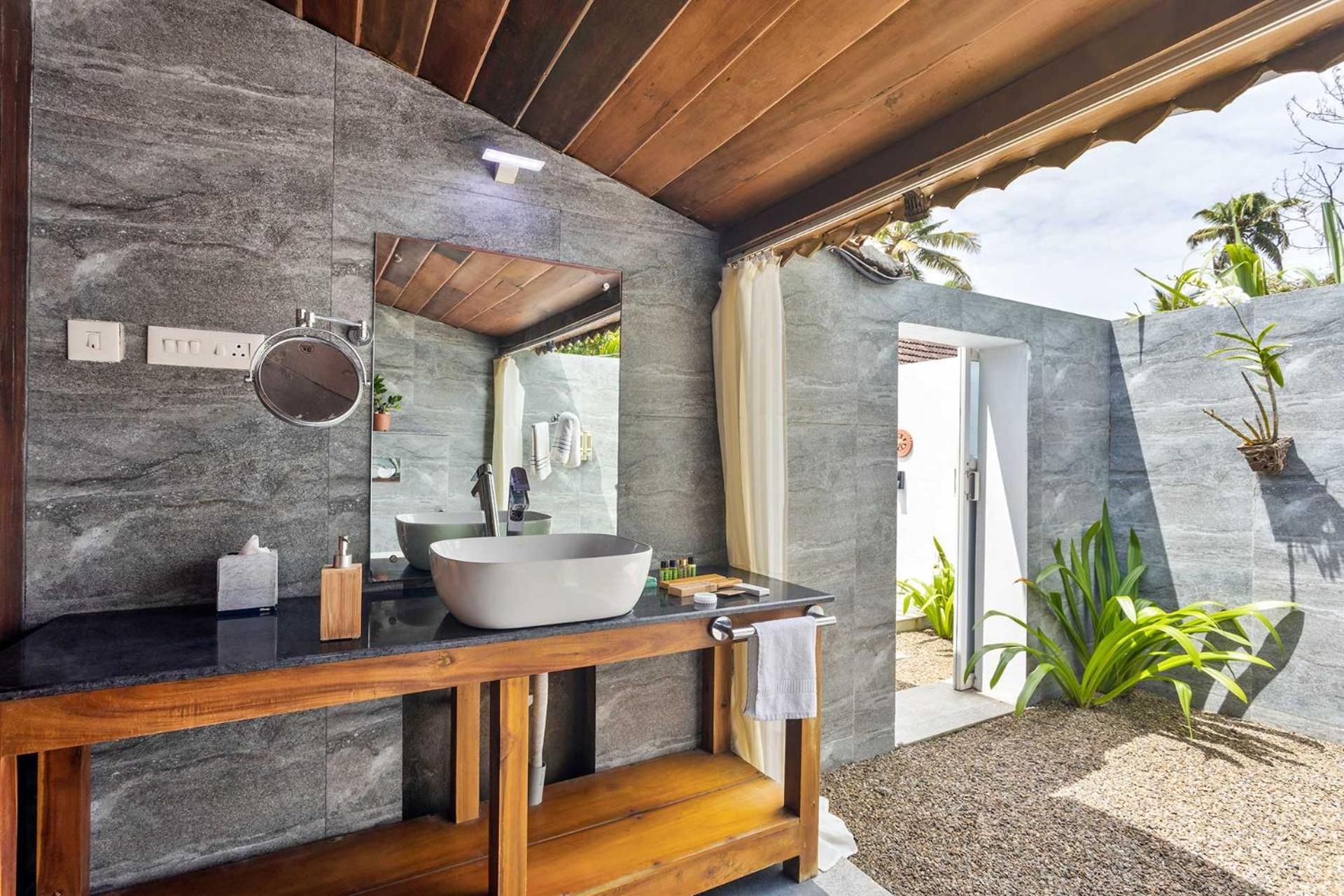 Deshadan'S Tarangi Beach Villas,Marari Марарикулам Экстерьер фото