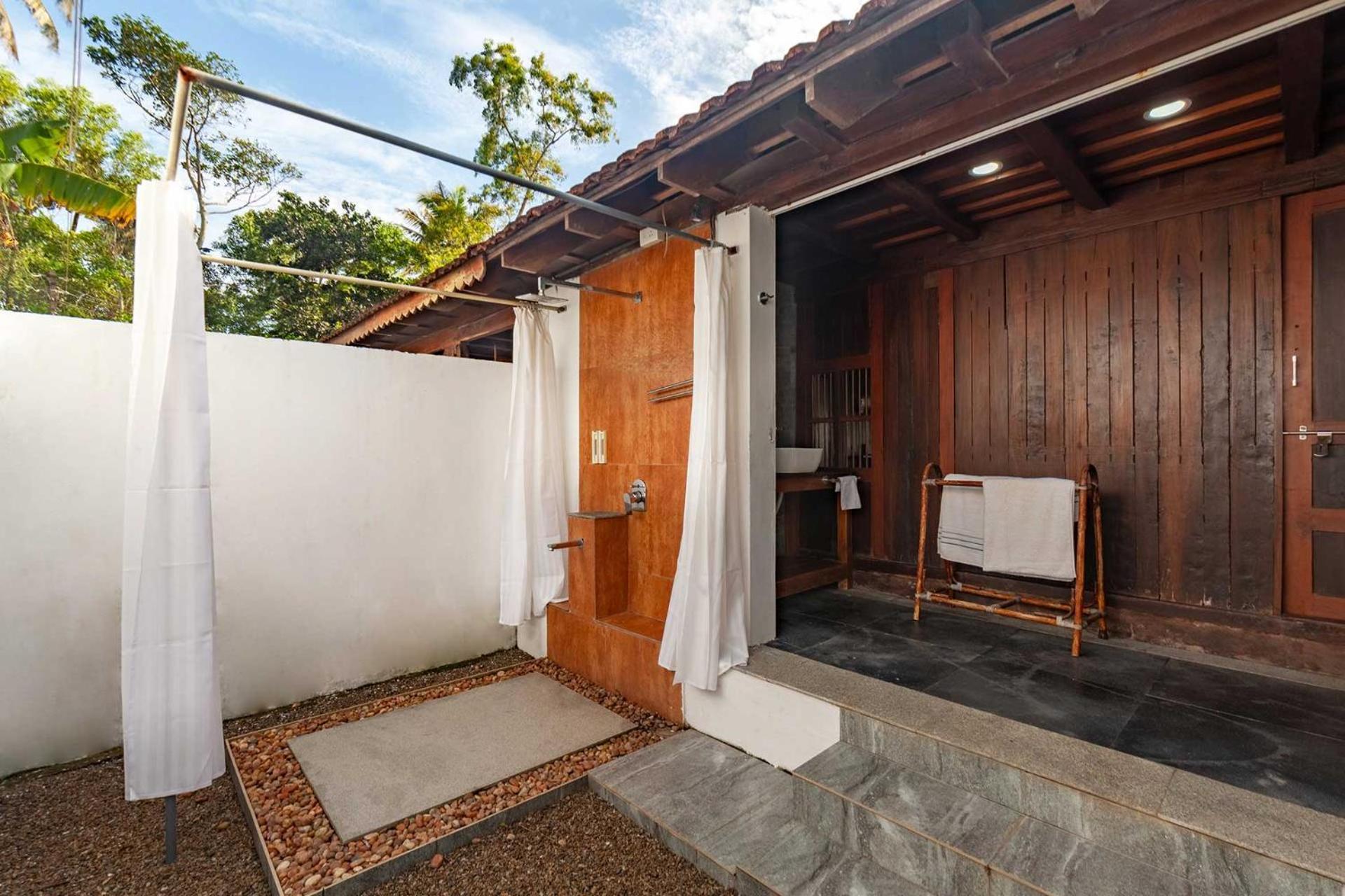 Deshadan'S Tarangi Beach Villas,Marari Марарикулам Экстерьер фото